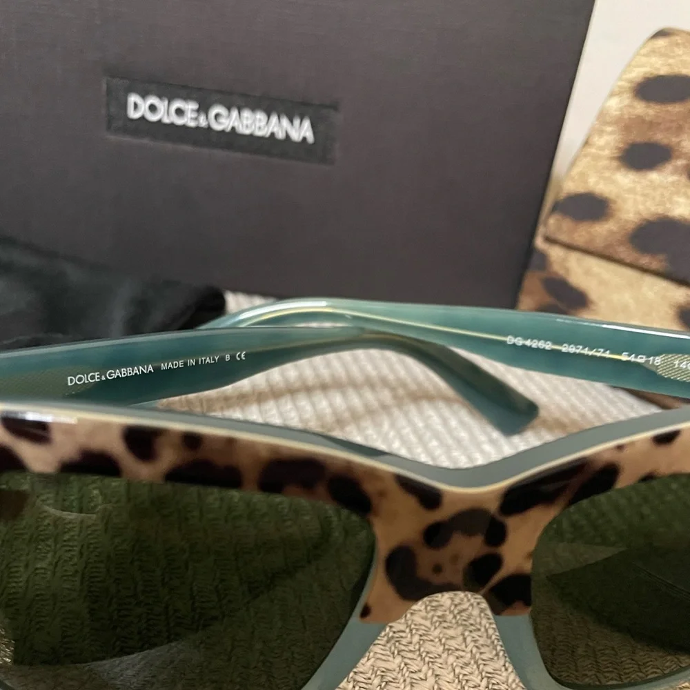🎉HP🎉New! Dolce & Gabbana Animalier 54MM Colorblock Sunglasses🐆W/Box,Case,Bag